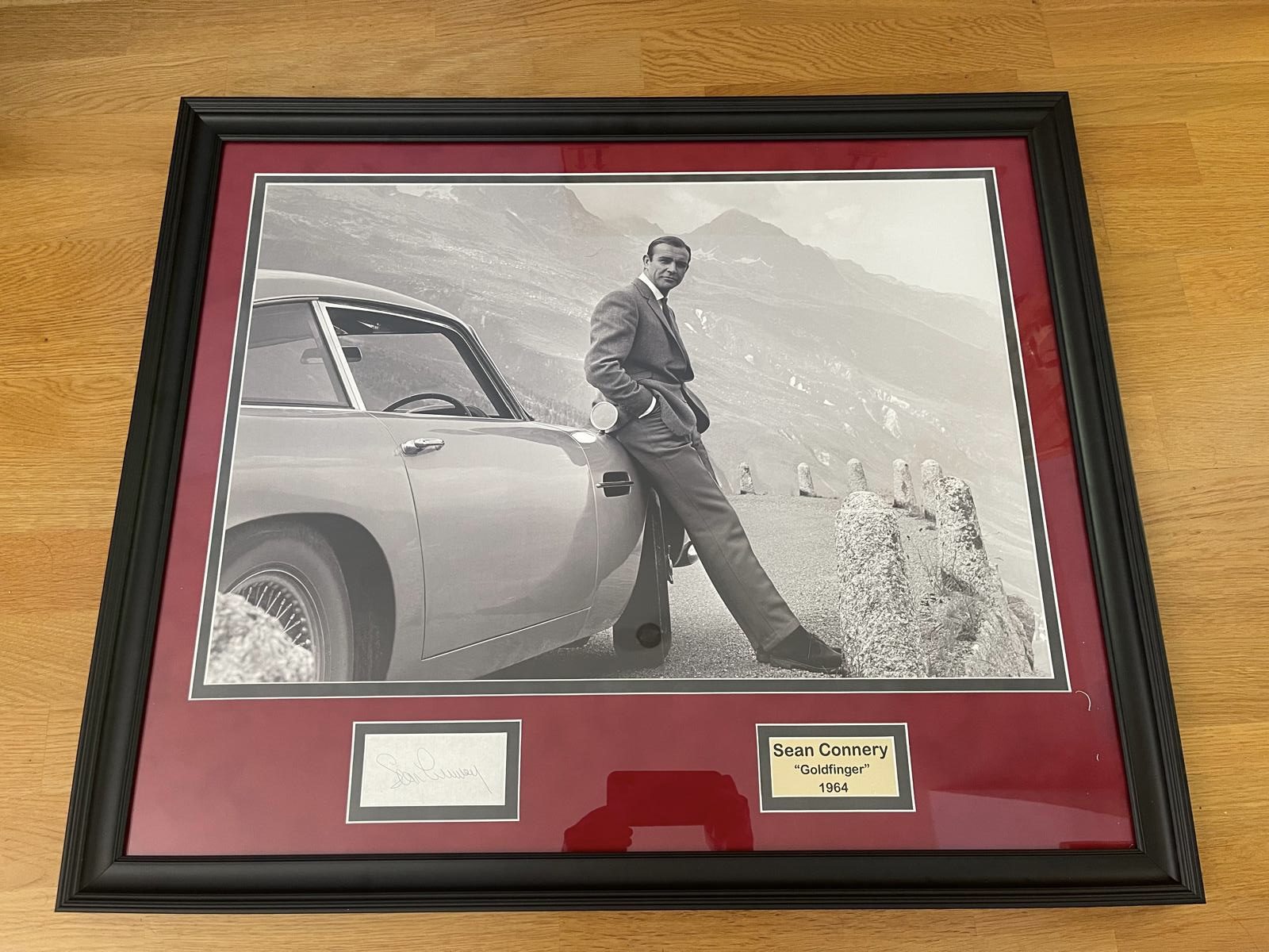 James Bond-007-Sean Connery “Goldfinger” 1964 signed