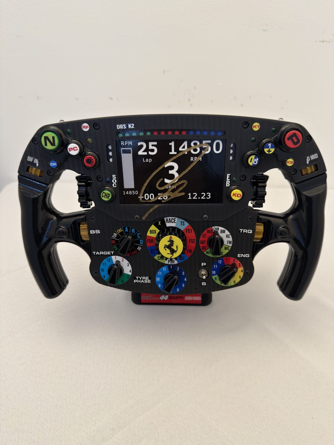 Lewis Hamilton 2025 Signed steering wheel - Image 10
