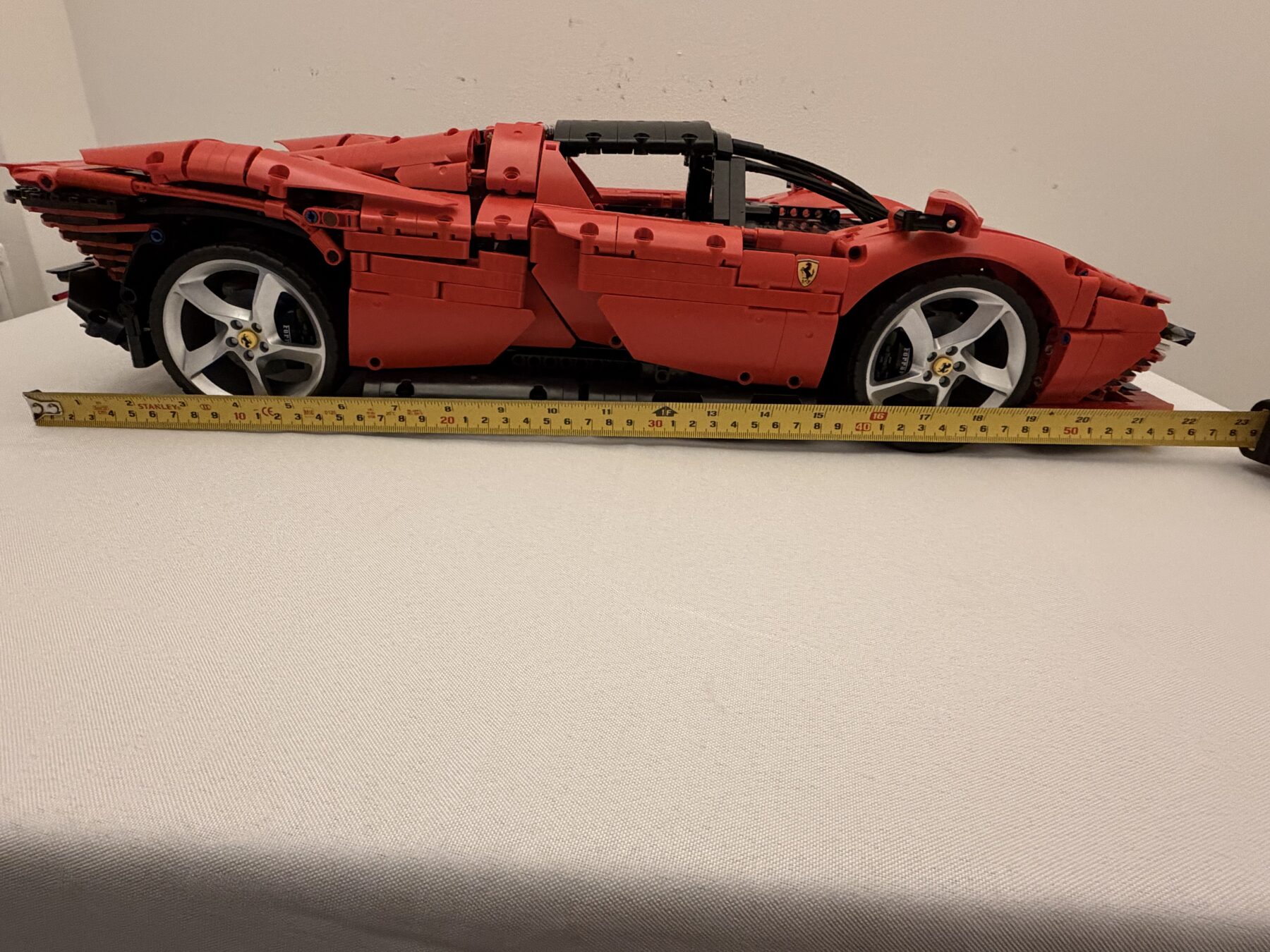 LEGO Ferrari Daytona sp3 -1/8 scale-Signed TWICE by Lewis Hamilton and Charles Leclerc - Image 19