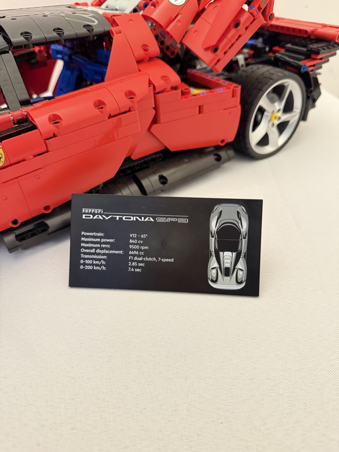 LEGO Ferrari Daytona sp3 -1/8 scale-Signed TWICE by Lewis Hamilton and Charles Leclerc - Image 22