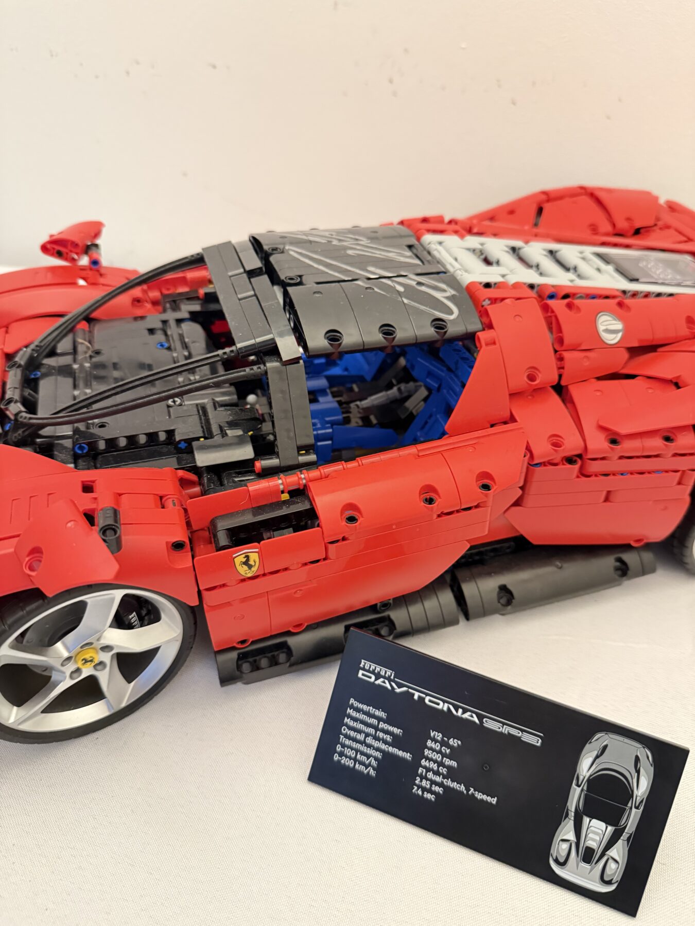 LEGO Ferrari Daytona sp3 -1/8 scale-Signed TWICE by Lewis Hamilton and Charles Leclerc - Image 32