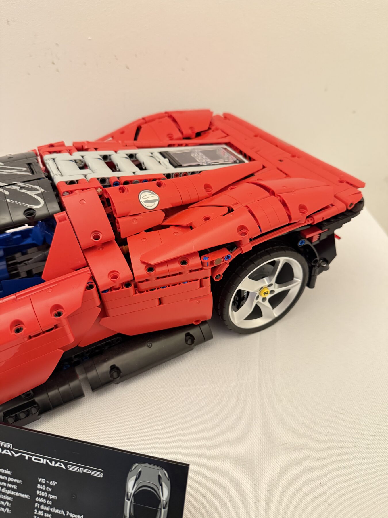 LEGO Ferrari Daytona sp3 -1/8 scale-Signed TWICE by Lewis Hamilton and Charles Leclerc - Image 33