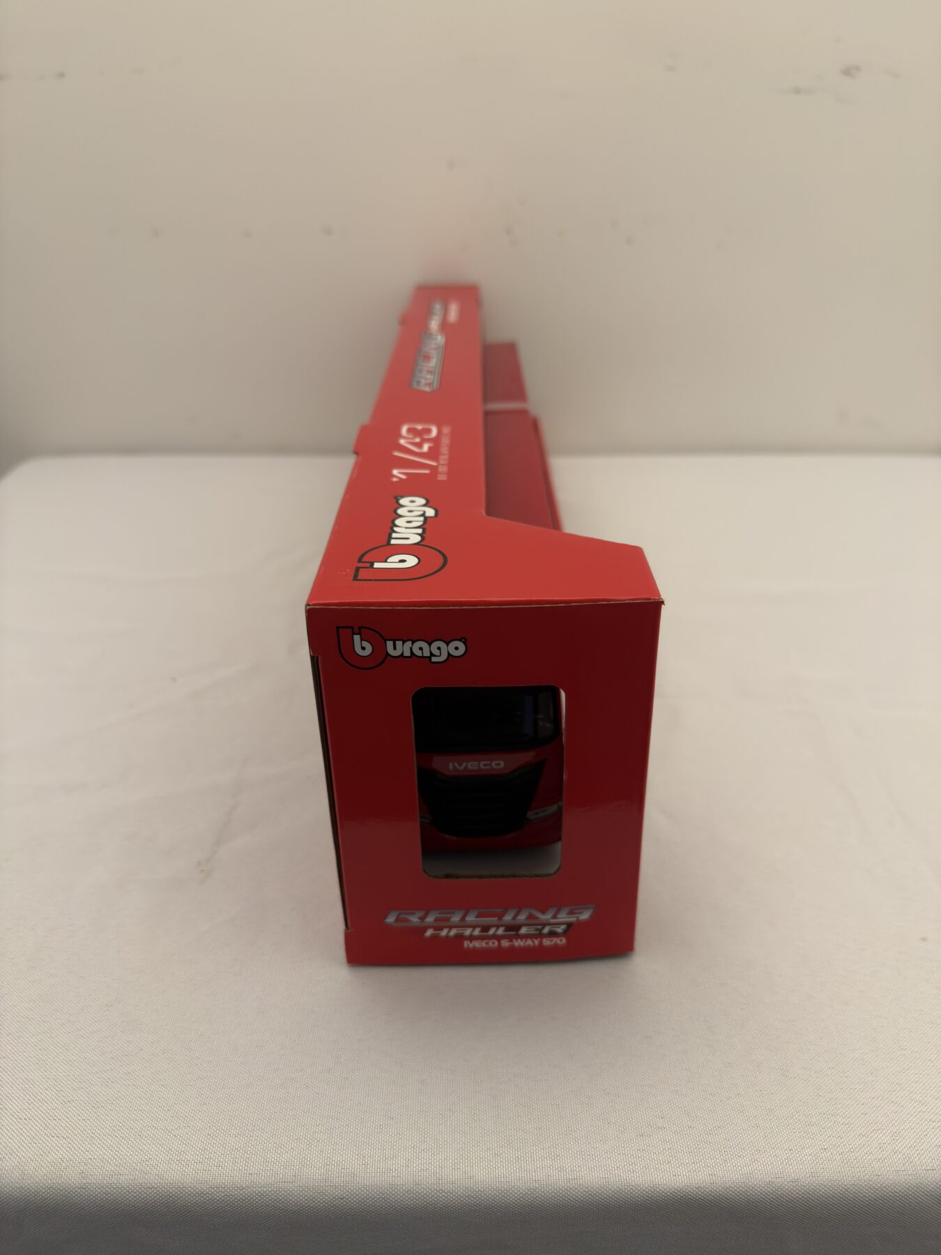 Burago-Ferrari 1/43 hauler-Signed by Lewis Hamilton and Charles Leclerc - Image 11