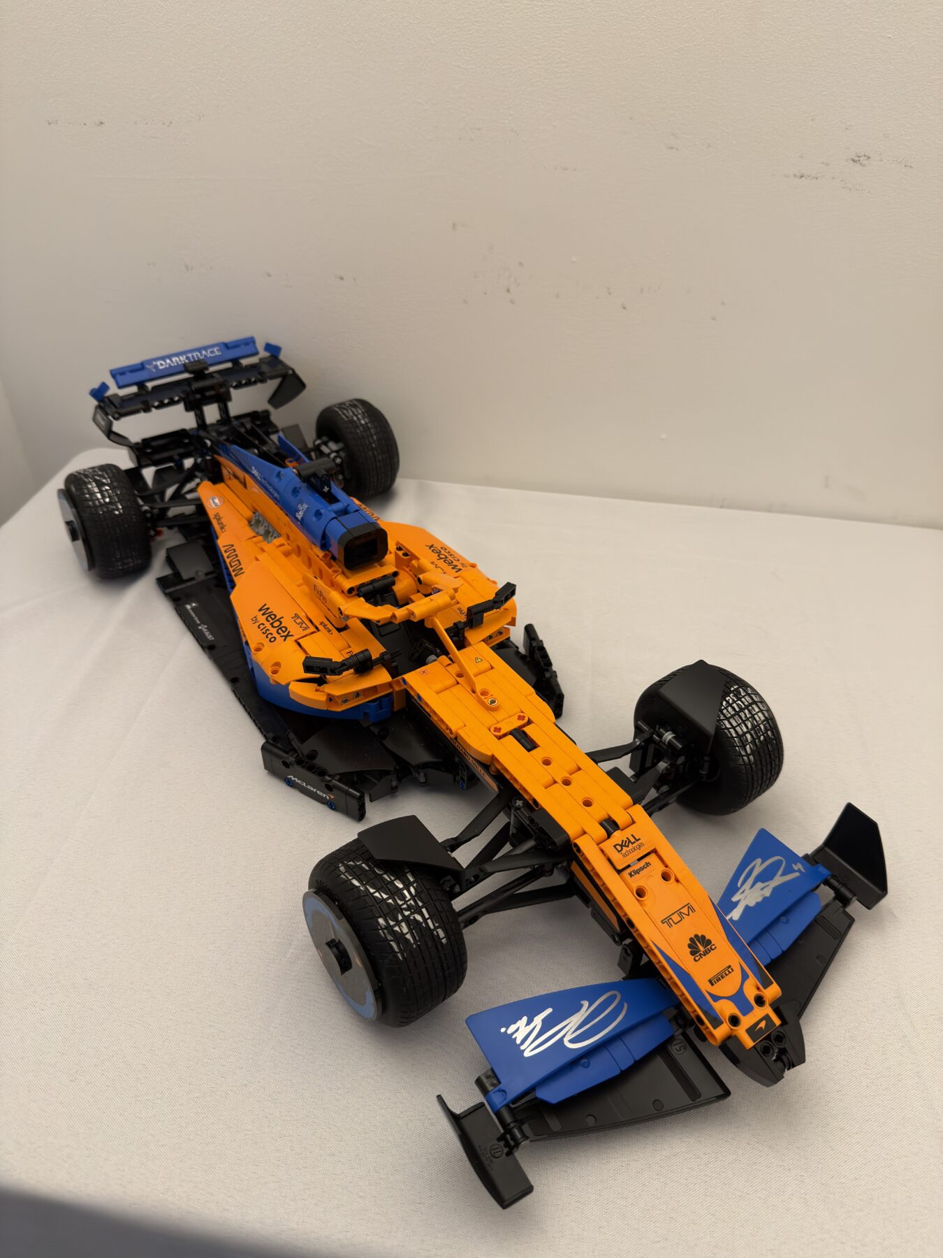 Lando Norris & Oscar Piastri Signed 1/8 LEGO McLaren Model - Image 13