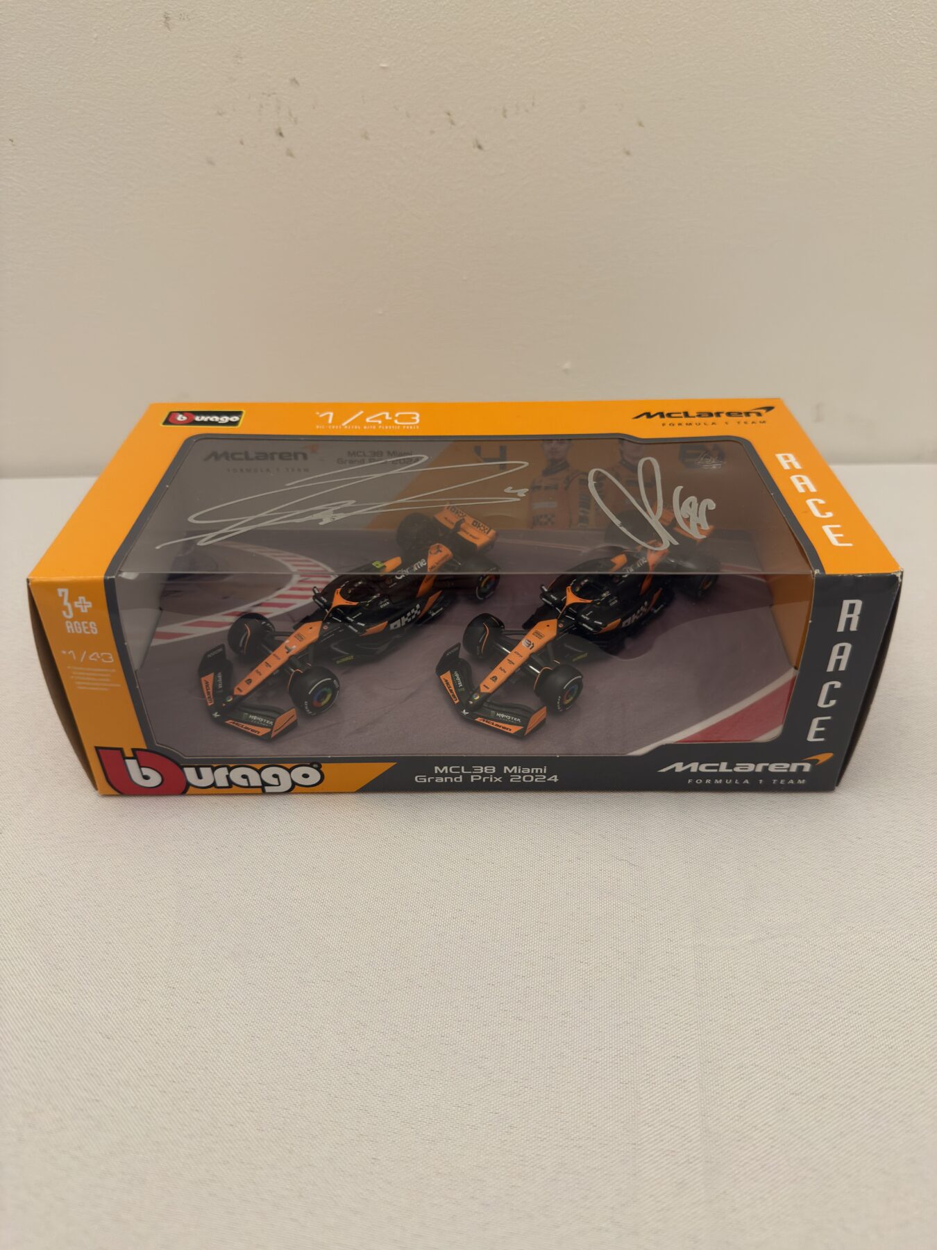 Lando Norris and Oscar Piastri Signed models - Image 2