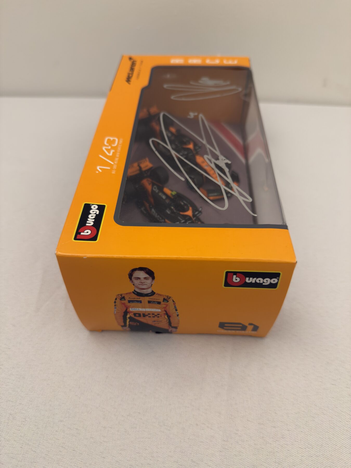 Lando Norris and Oscar Piastri Signed models - Image 8