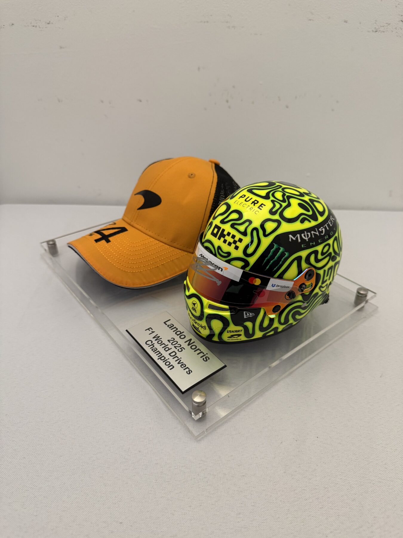 Lando Norris Signed Bell 1:2 Scale F1 Helmet and Cap Display Set - Image 13