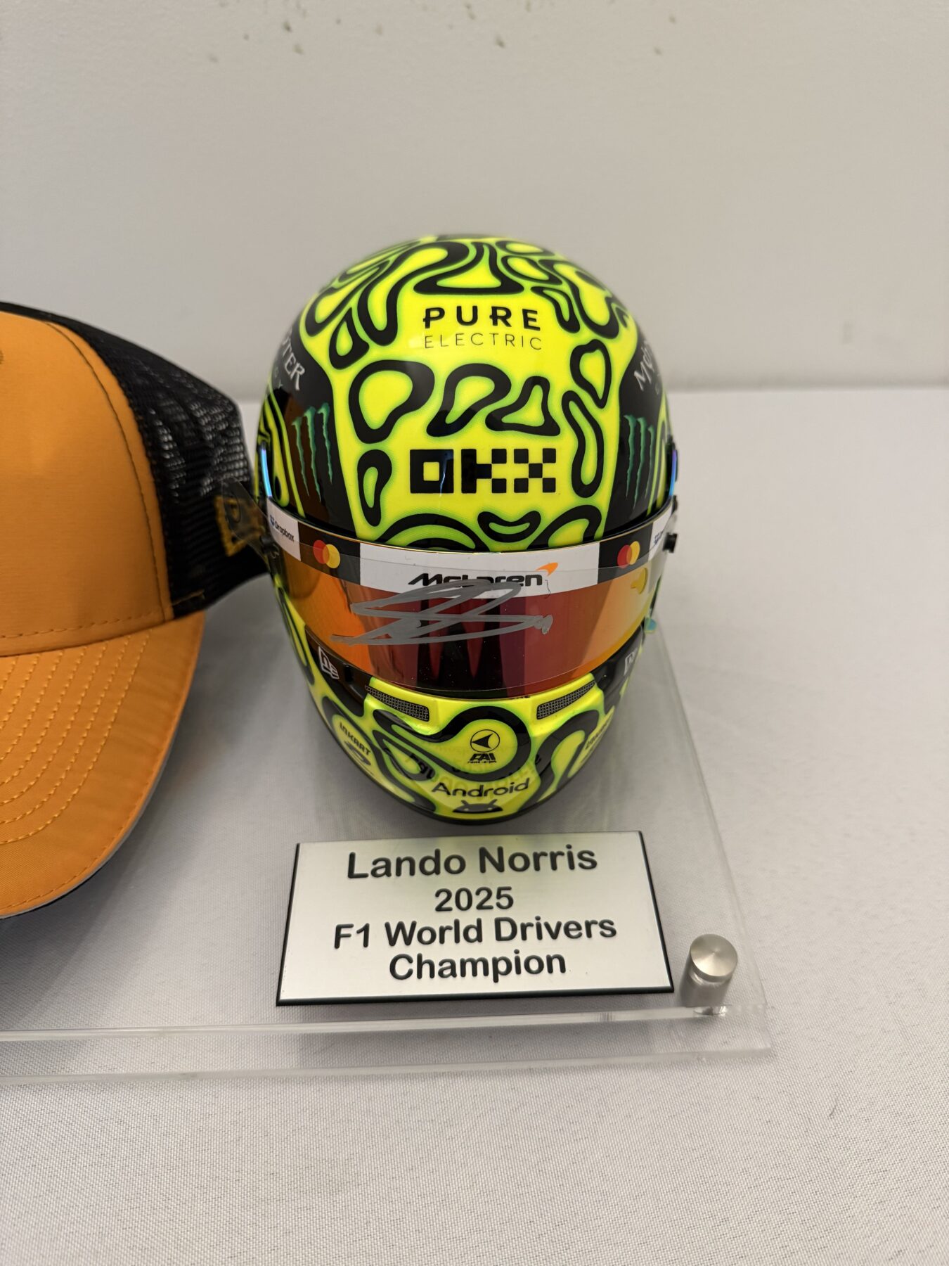 Lando Norris Signed Bell 1:2 Scale F1 Helmet and Cap Display Set - Image 16