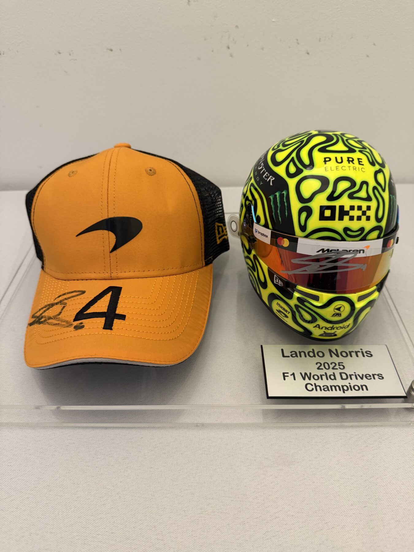 Lando Norris Signed Bell 1:2 Scale F1 Helmet and Cap Display Set - Image 18