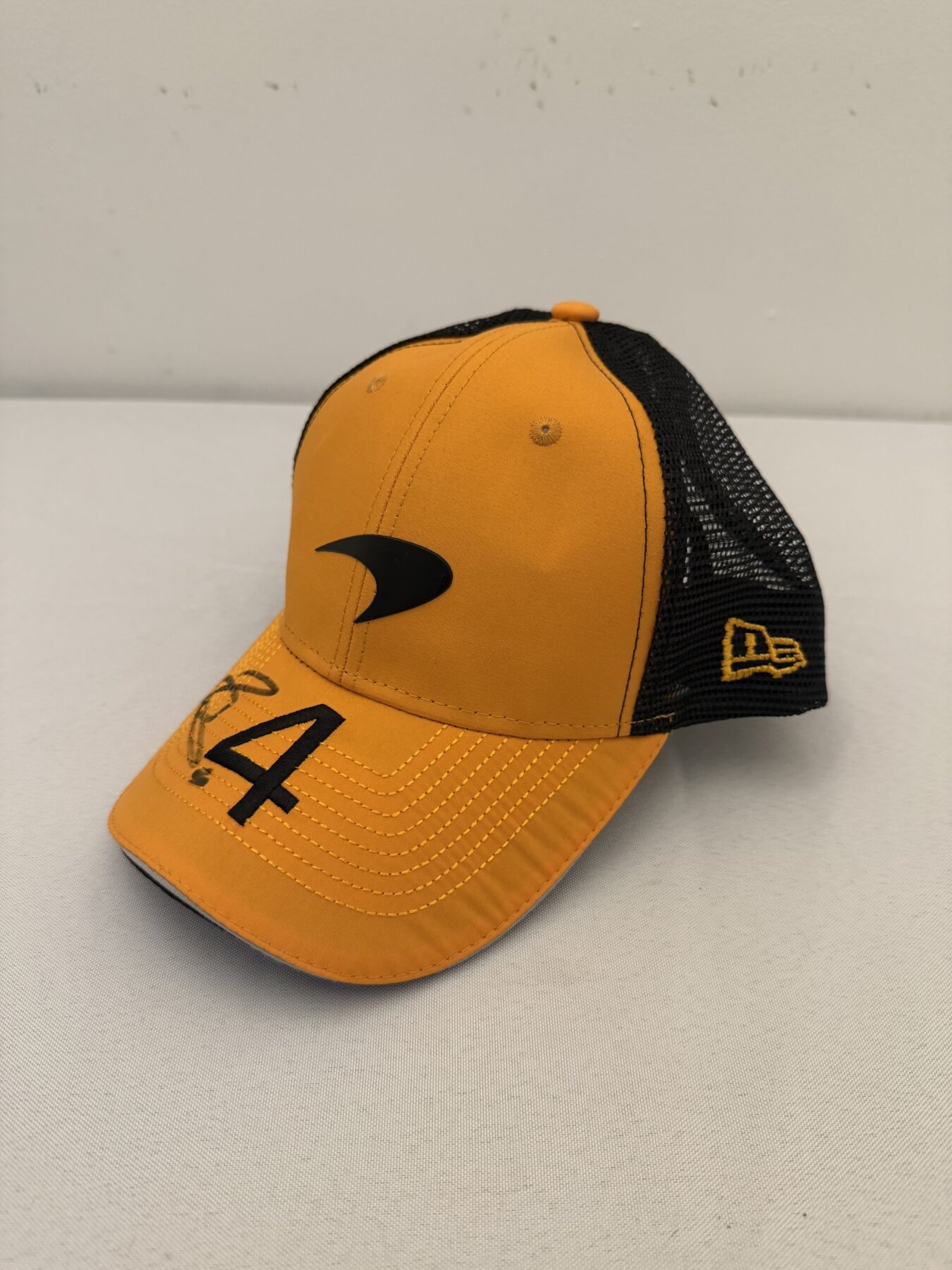 Lando Norris Signed Bell 1:2 Scale F1 Helmet and Cap Display Set - Image 25