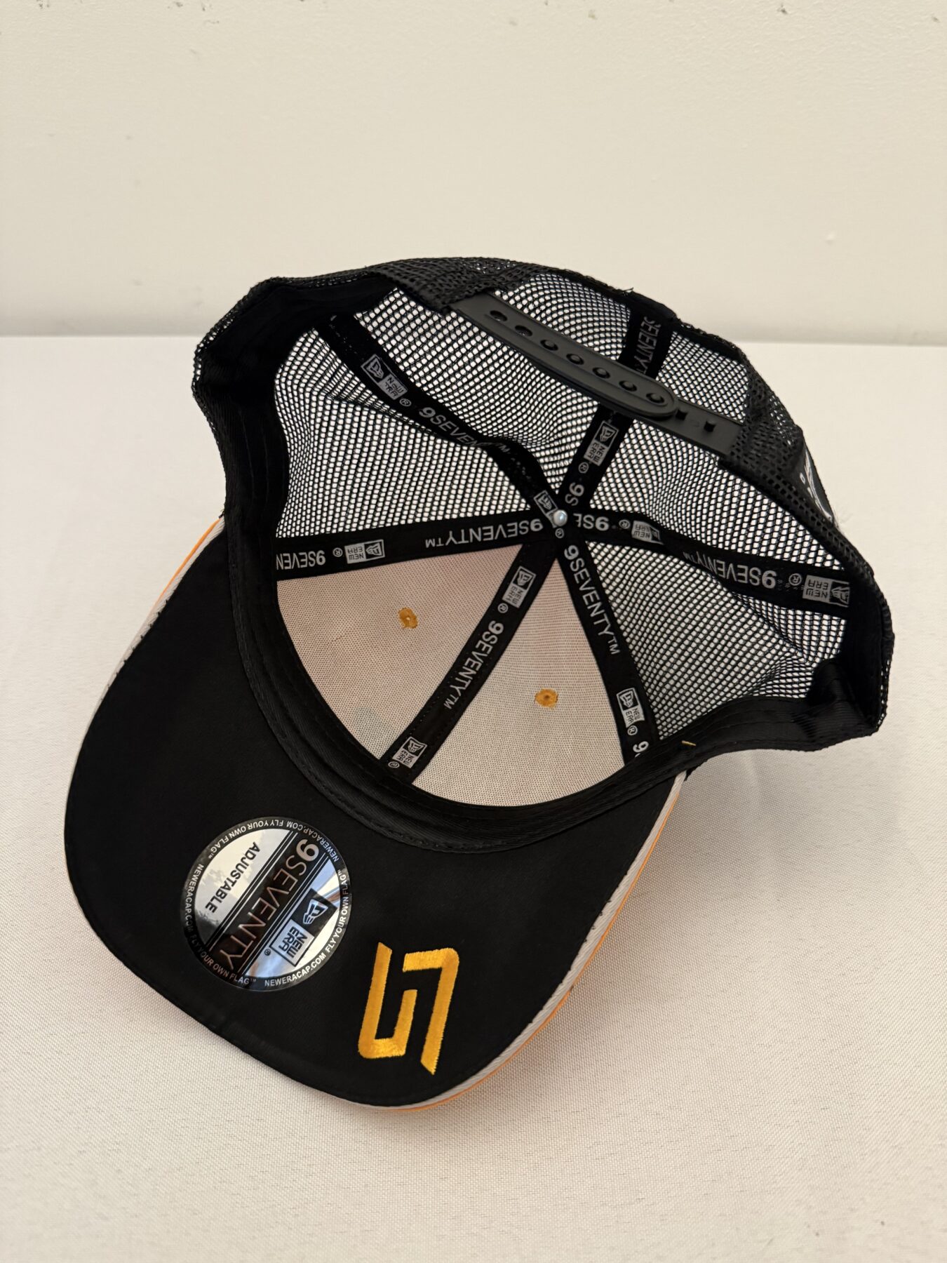 Lando Norris Signed Bell 1:2 Scale F1 Helmet and Cap Display Set - Image 23