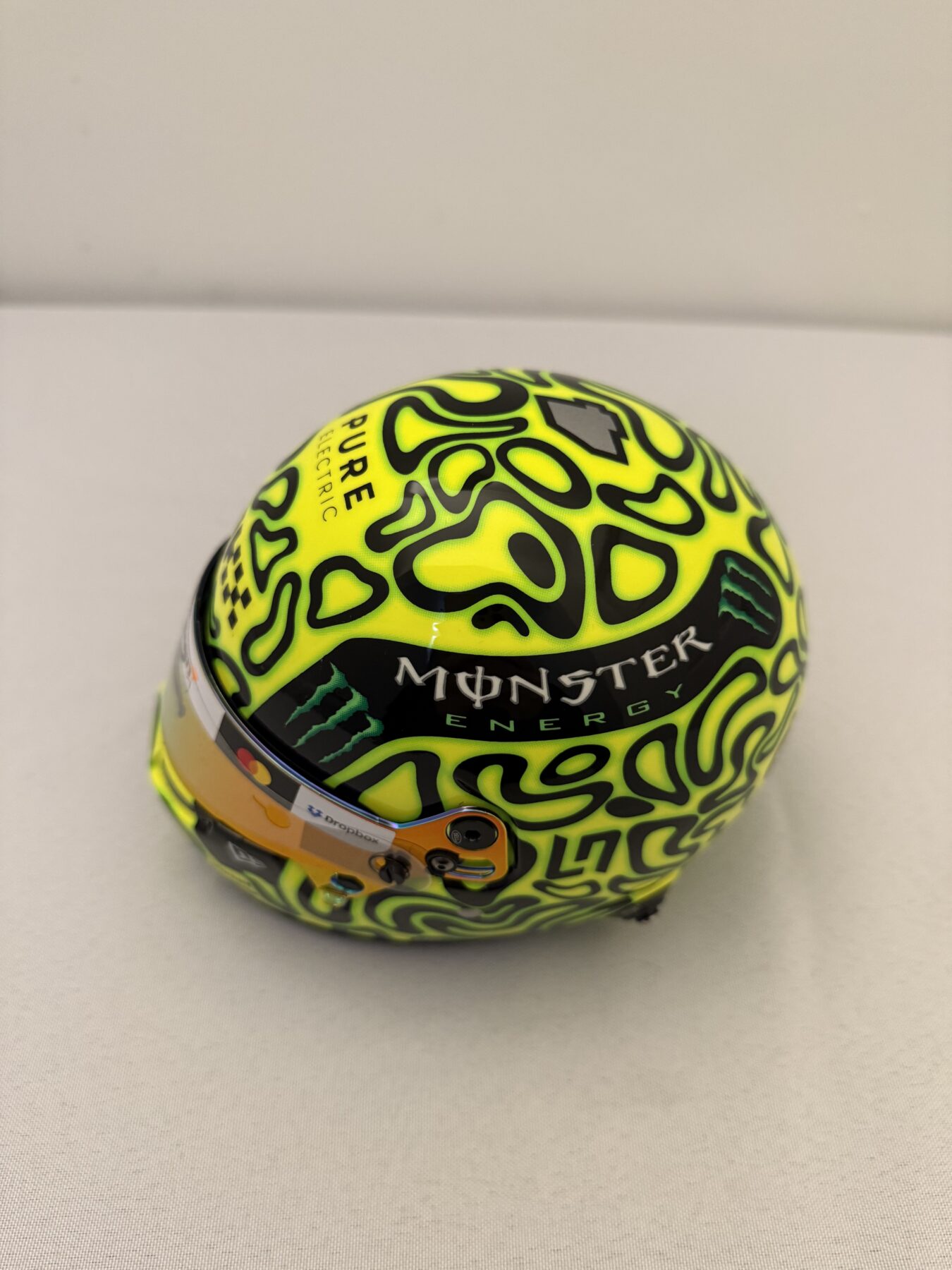 Lando Norris Signed Bell 1:2 Scale F1 Helmet and Cap Display Set - Image 40