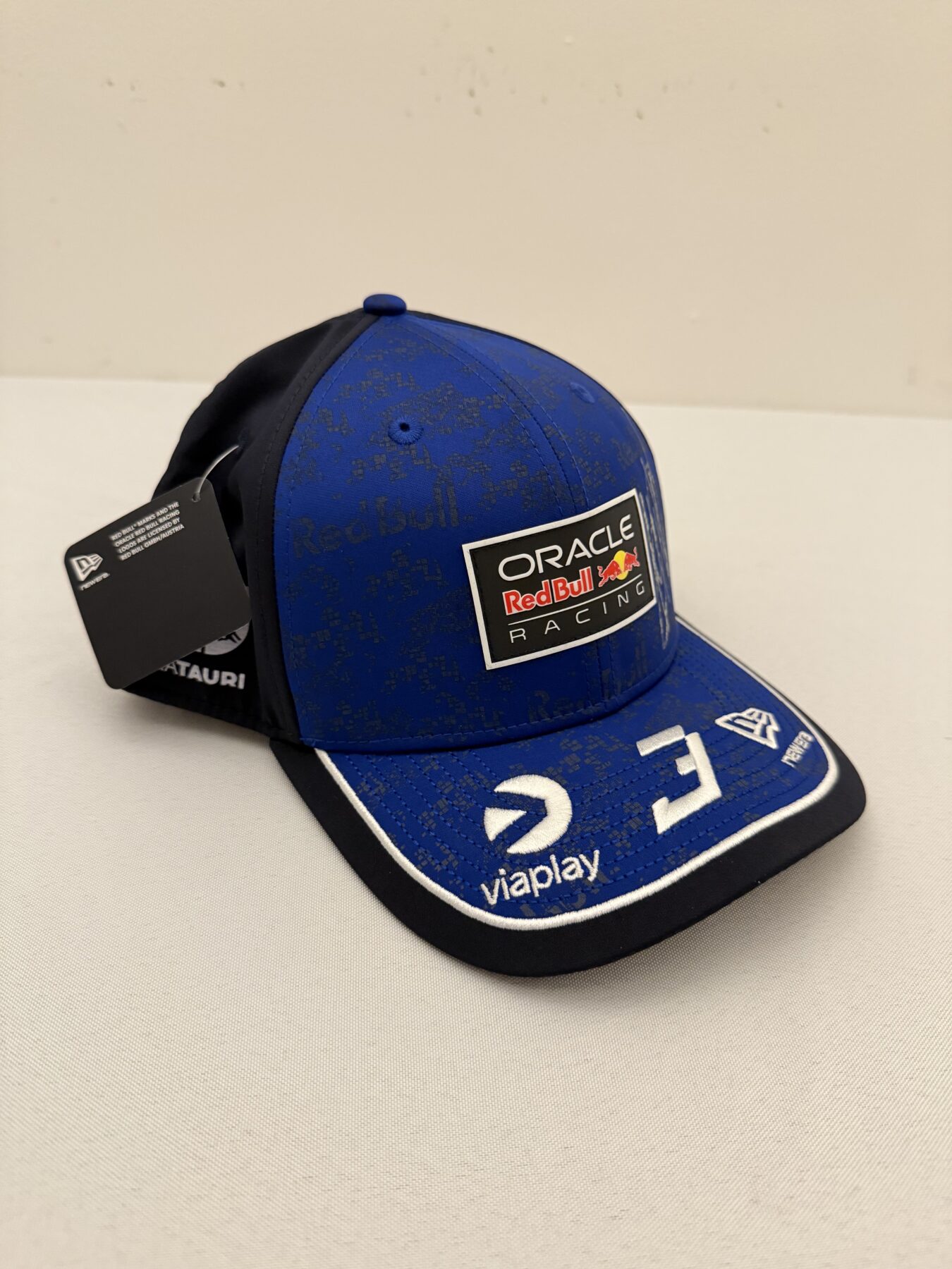 Max Verstappen 2026 Signed Red Bull cap - Image 5