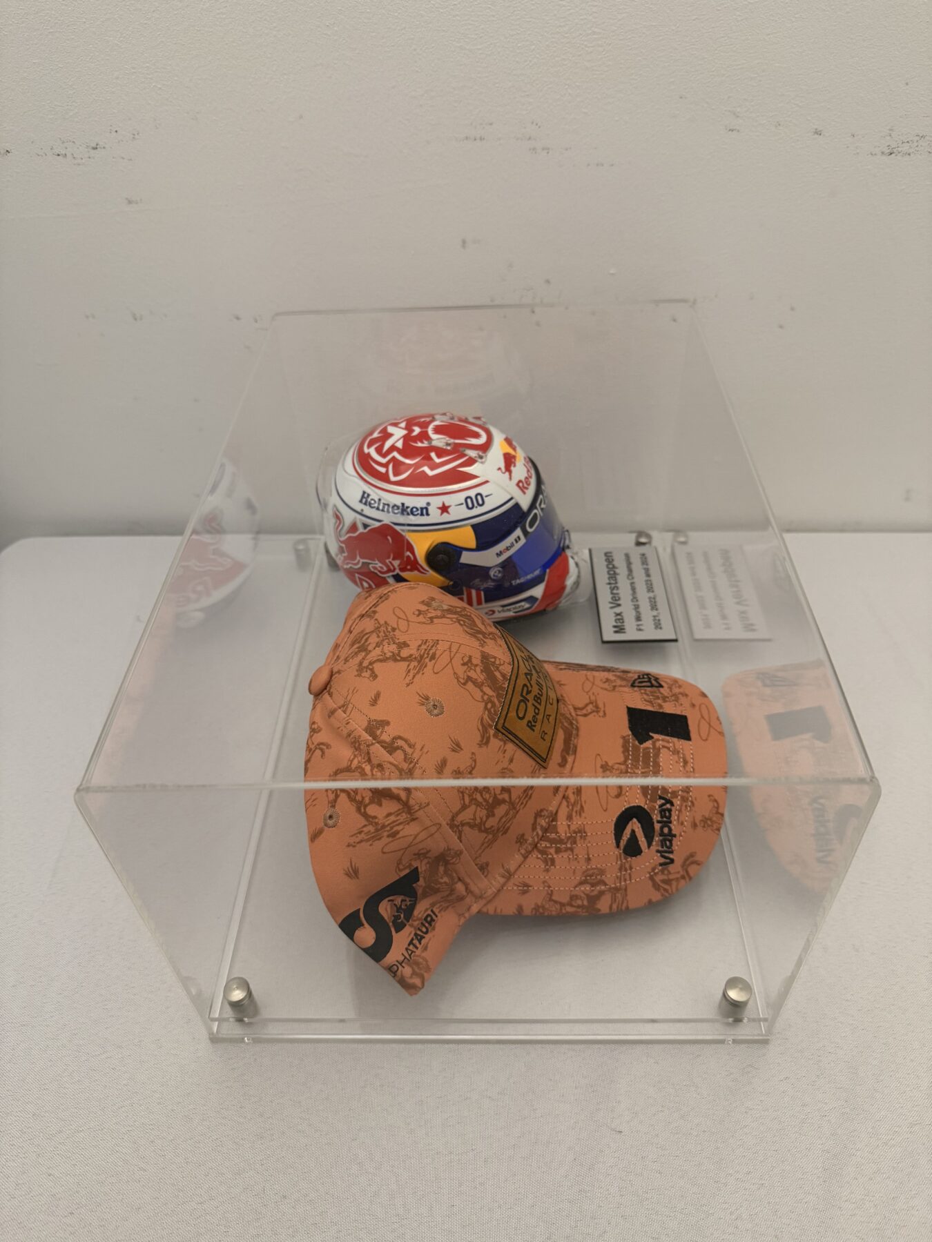 Max Verstappen 2025 Schuberth 1:2 Scale Helmet and USA 2025 Cap Signed - Image 8