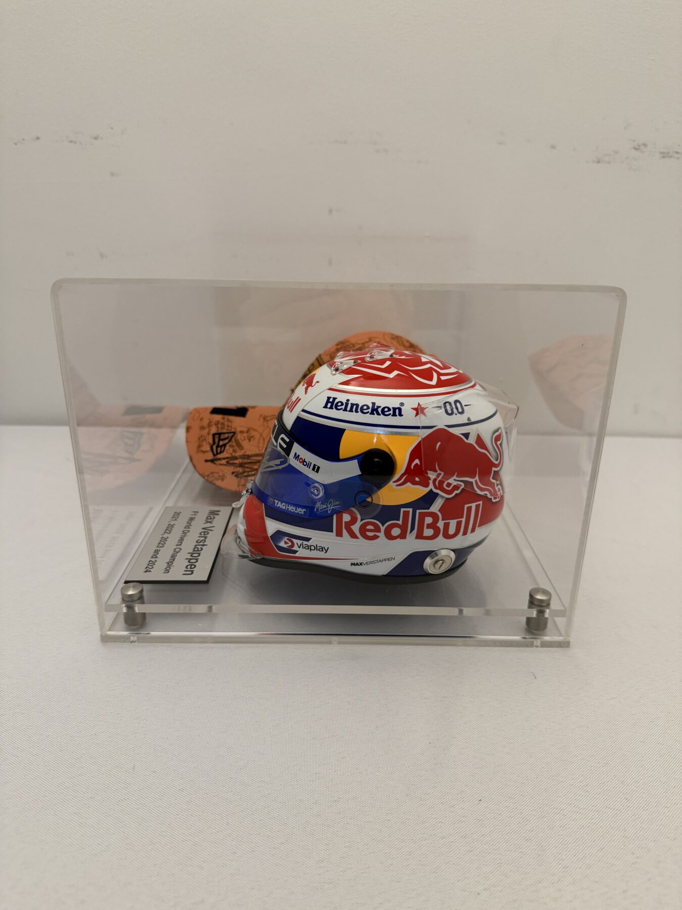 Max Verstappen 2025 Schuberth 1:2 Scale Helmet and USA 2025 Cap Signed - Image 12