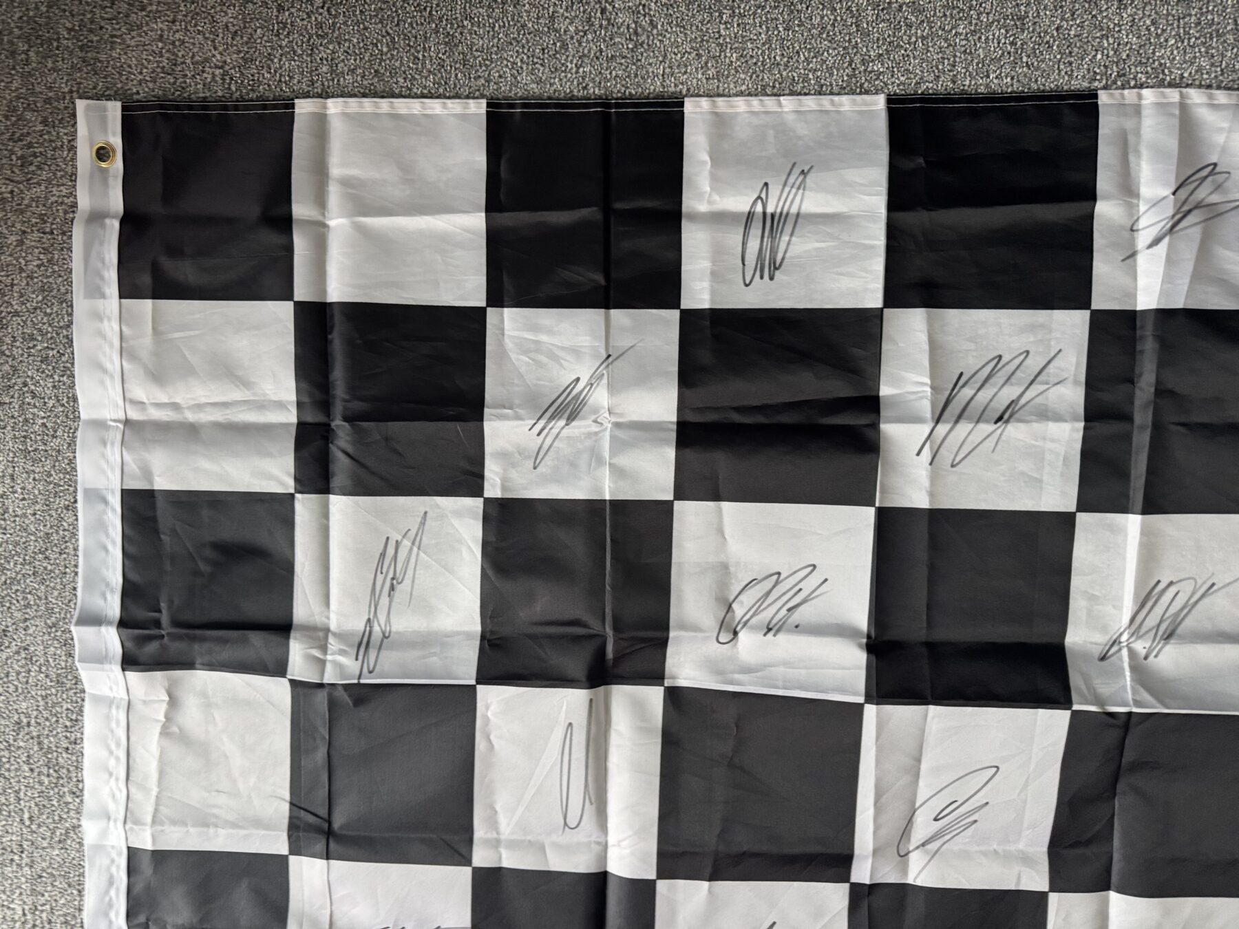 Multi Signed chequered flag -22 autographs from all 2026 F1 drivers - Image 8