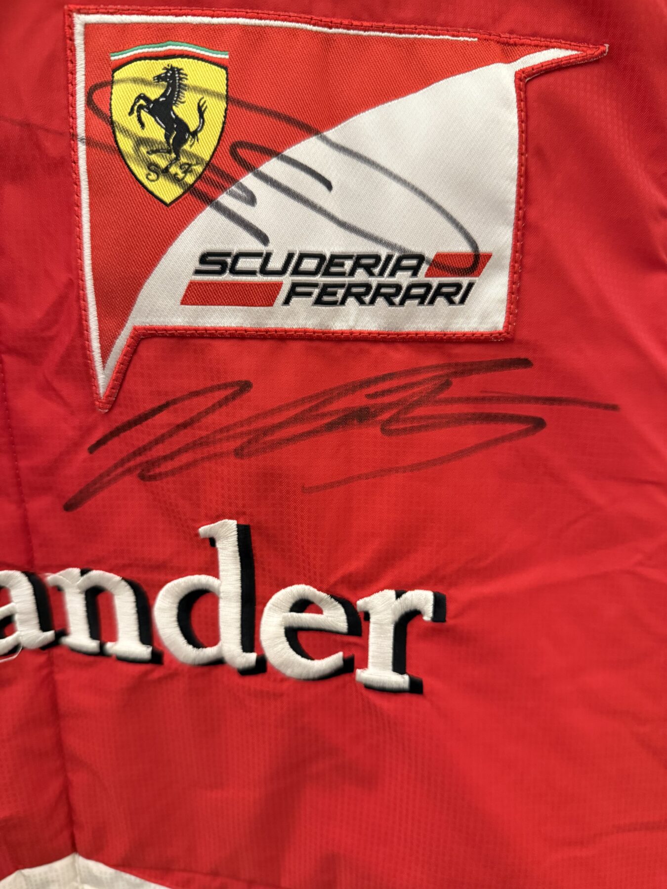 Ferrari Gilet-Signed by Charles Leclerc,Fernando Alonso and Lewis Hamilton - Image 3