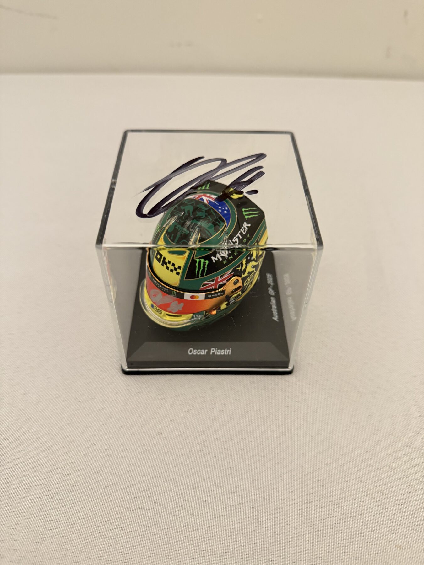 Oscar Piastri 1/5 scale Australia GP-helmet Signed twice - Image 11
