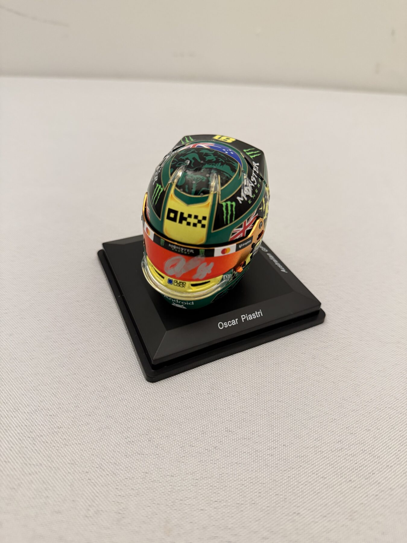 Oscar Piastri 1/5 scale Australia GP-helmet Signed twice - Image 9