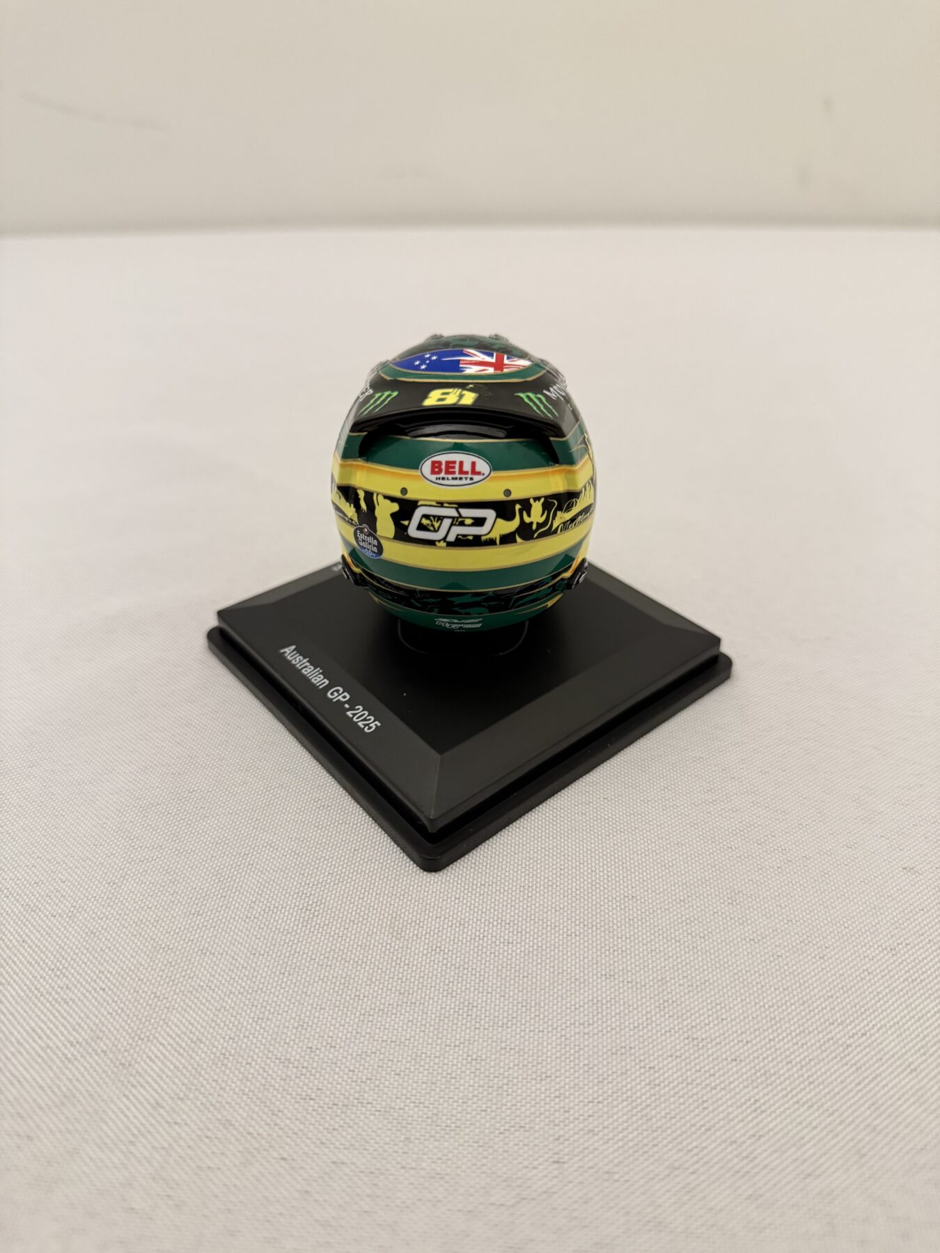 Oscar Piastri 1/5 scale Australia GP-helmet Signed twice - Image 13