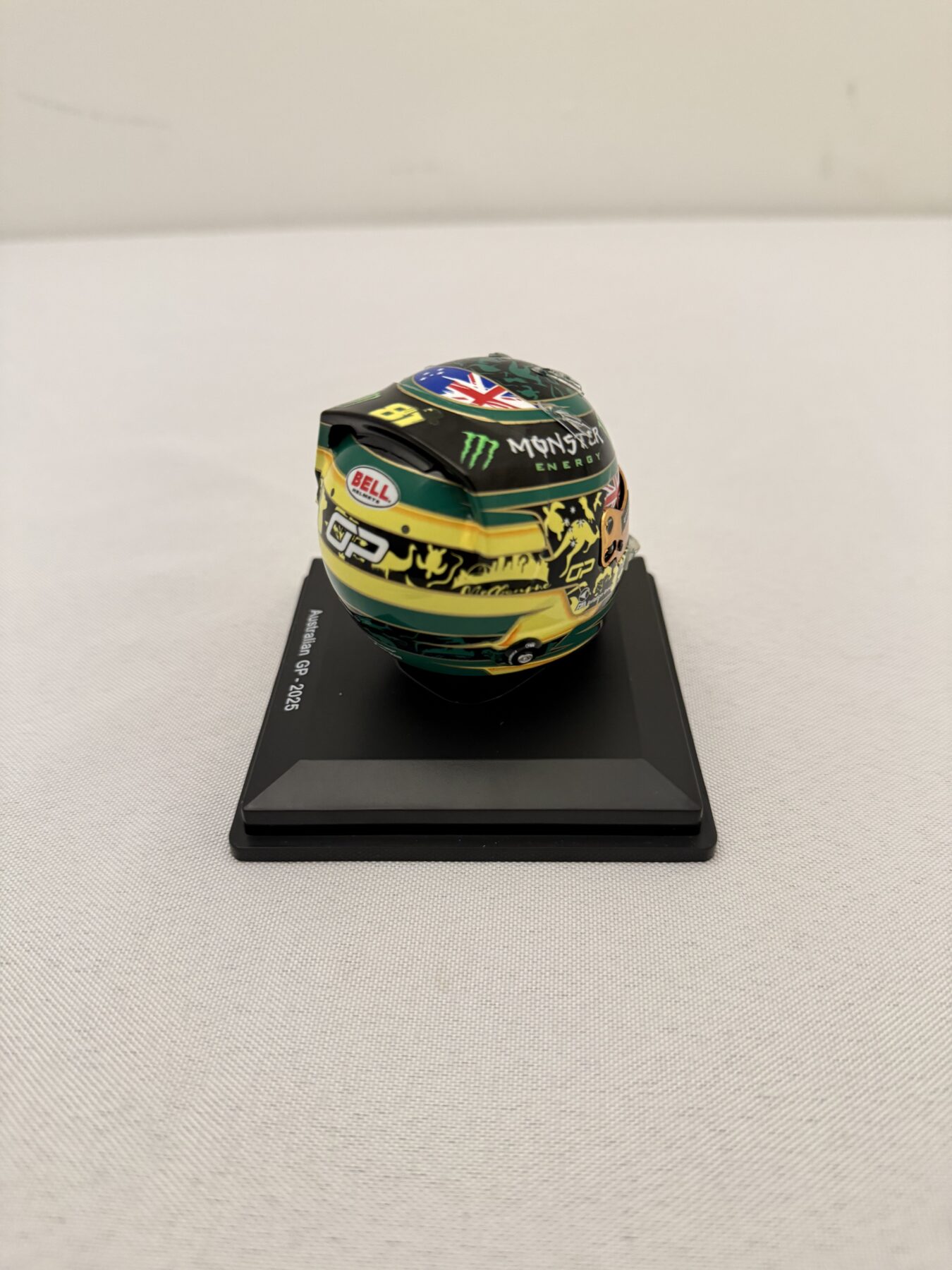 Oscar Piastri 1/5 scale Australia GP-helmet Signed twice - Image 14