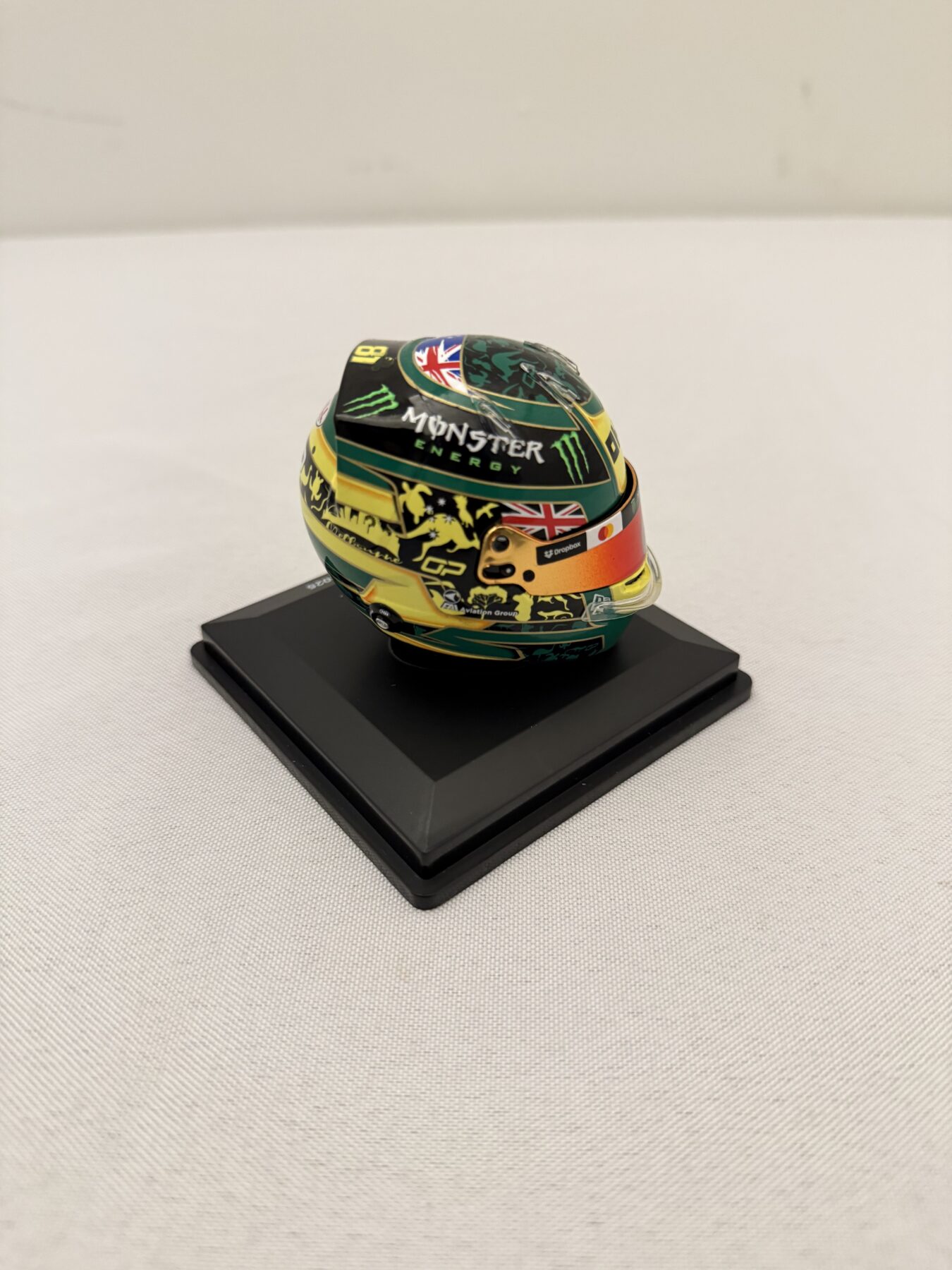 Oscar Piastri 1/5 scale Australia GP-helmet Signed twice - Image 15