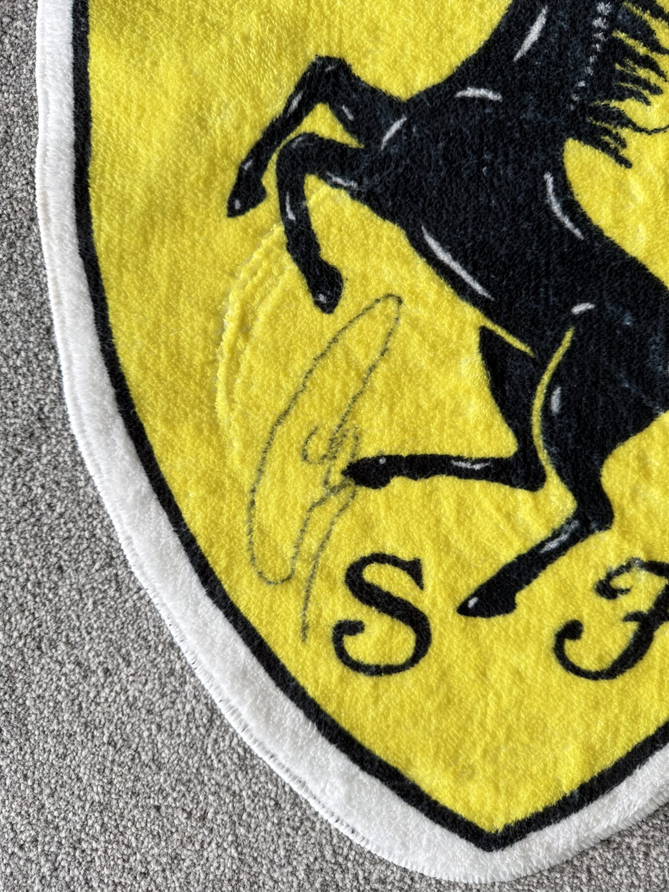 Ferrari prancing horse logo carpet (60x45cm) Signed by Lewis and Charles - Image 3