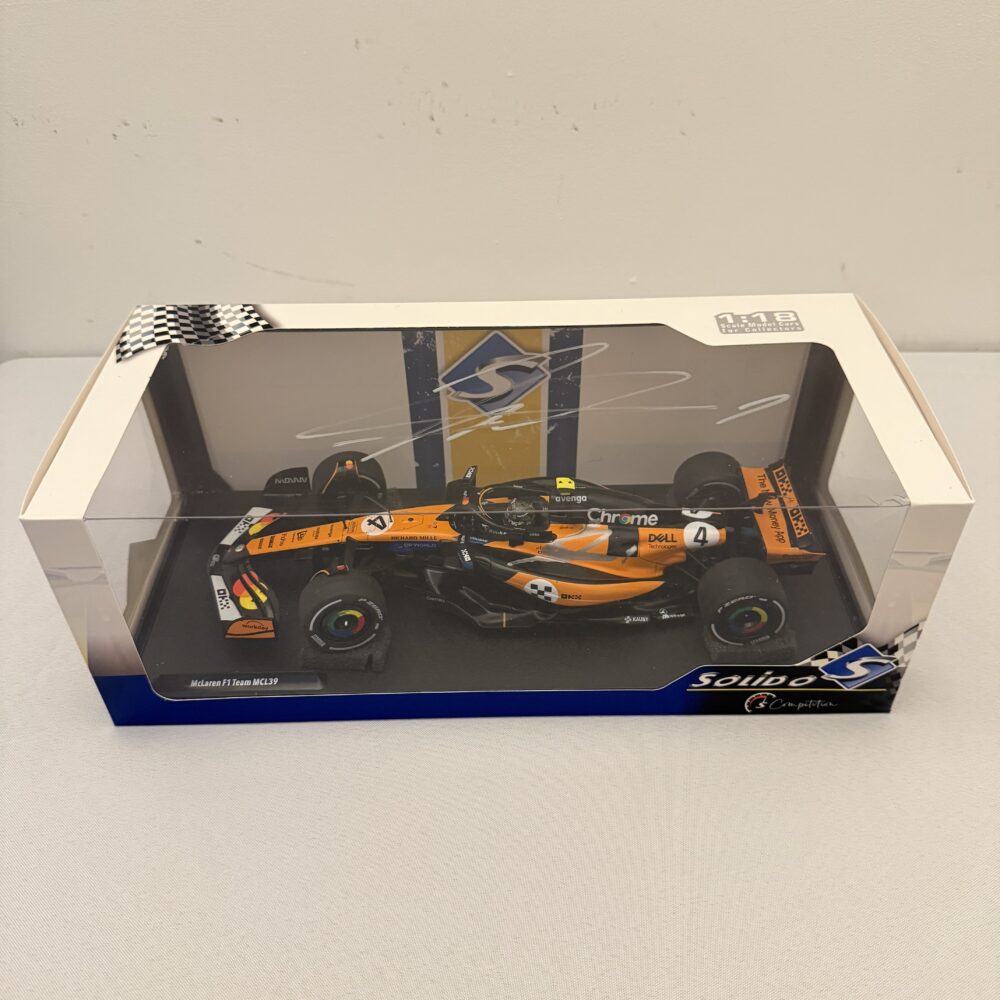 Lando 26 signed model