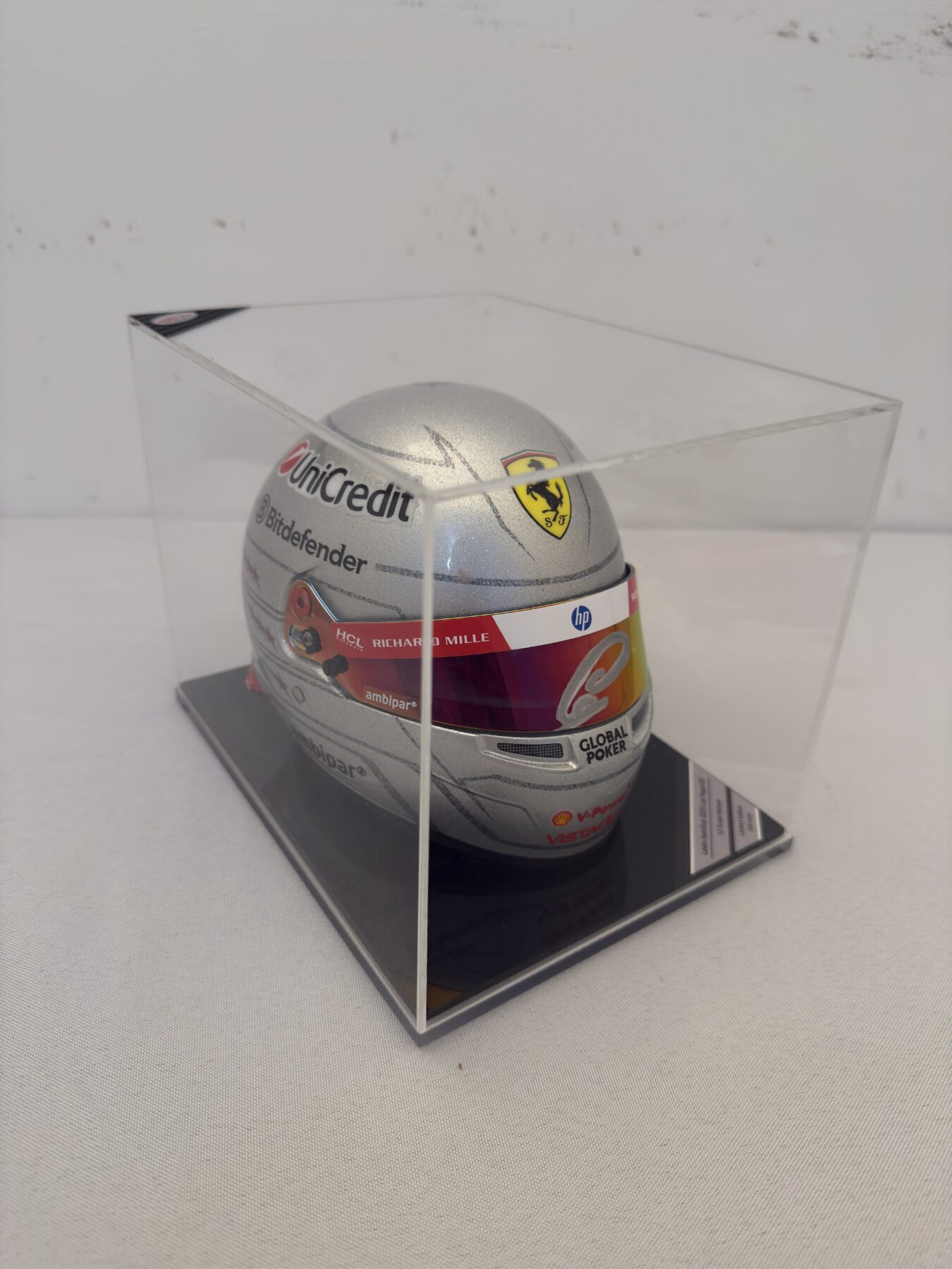 Lewis Hamilton-Bell 1/2 scale Las Vegas-limited edition-Ferrari Limited Edition helmet Signed on the helmet and on the box - Image 15