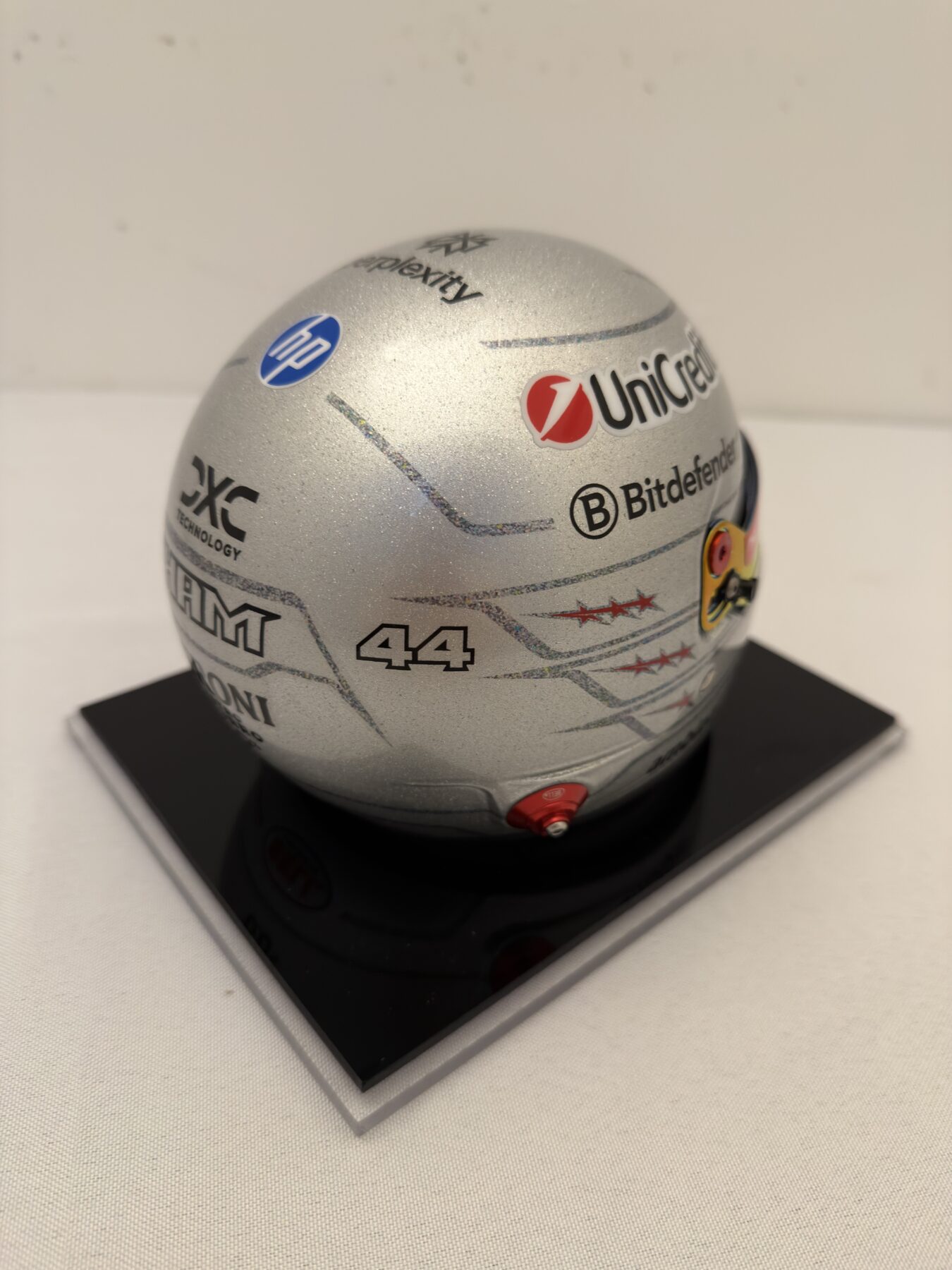 Lewis Hamilton-Bell 1/2 scale Las Vegas-limited edition-Ferrari Limited Edition helmet Signed on the helmet and on the box - Image 10
