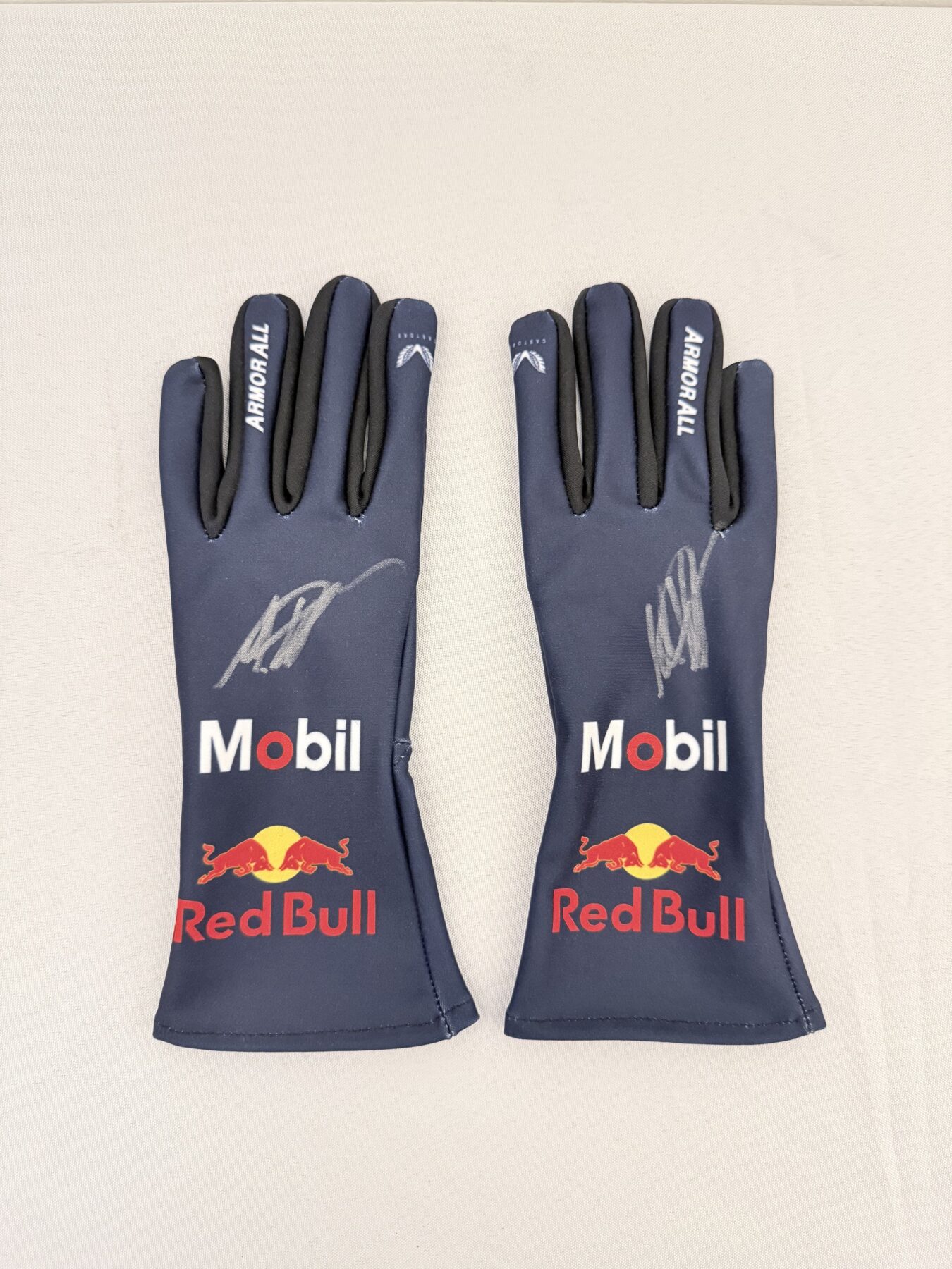 Max gloves 26