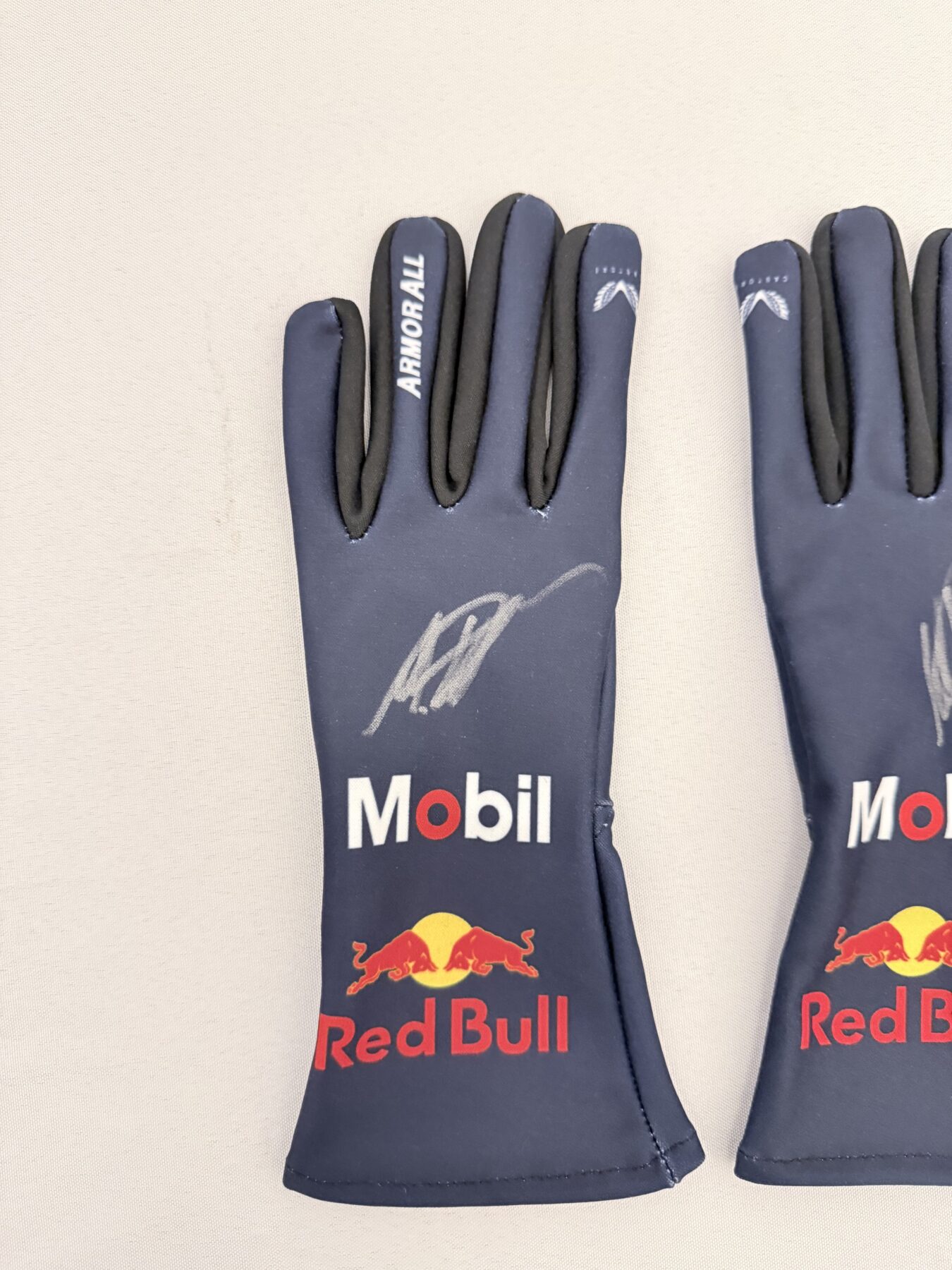 Max Verstappen Signed Gloves-2026 - Image 3