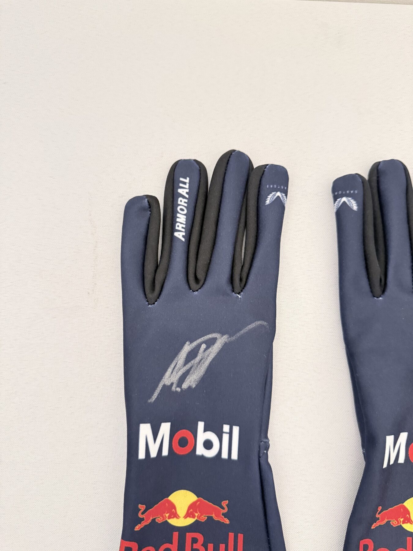 Max Verstappen Signed Gloves-2026 - Image 5