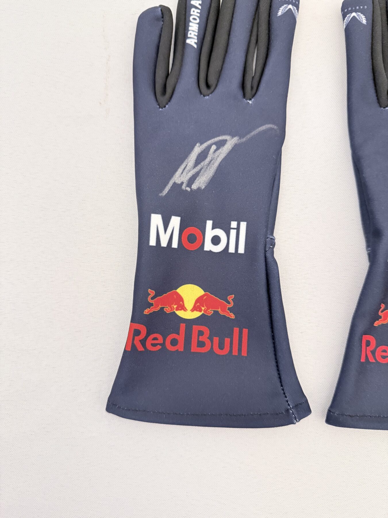 Max Verstappen Signed Gloves-2026 - Image 14