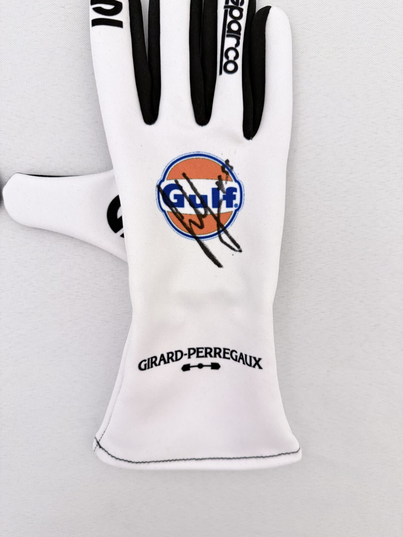 Carlos Sainz & Alex Albon Signed Gloves - Image 6