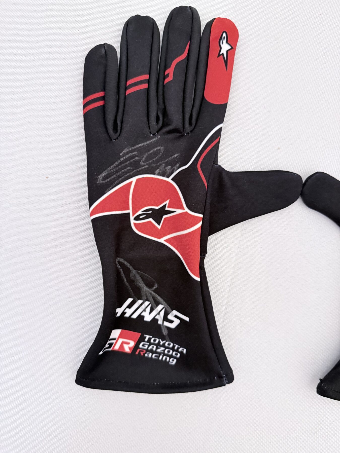 Esteban Ocon & Oliver Bearman Signed gloves - Image 4