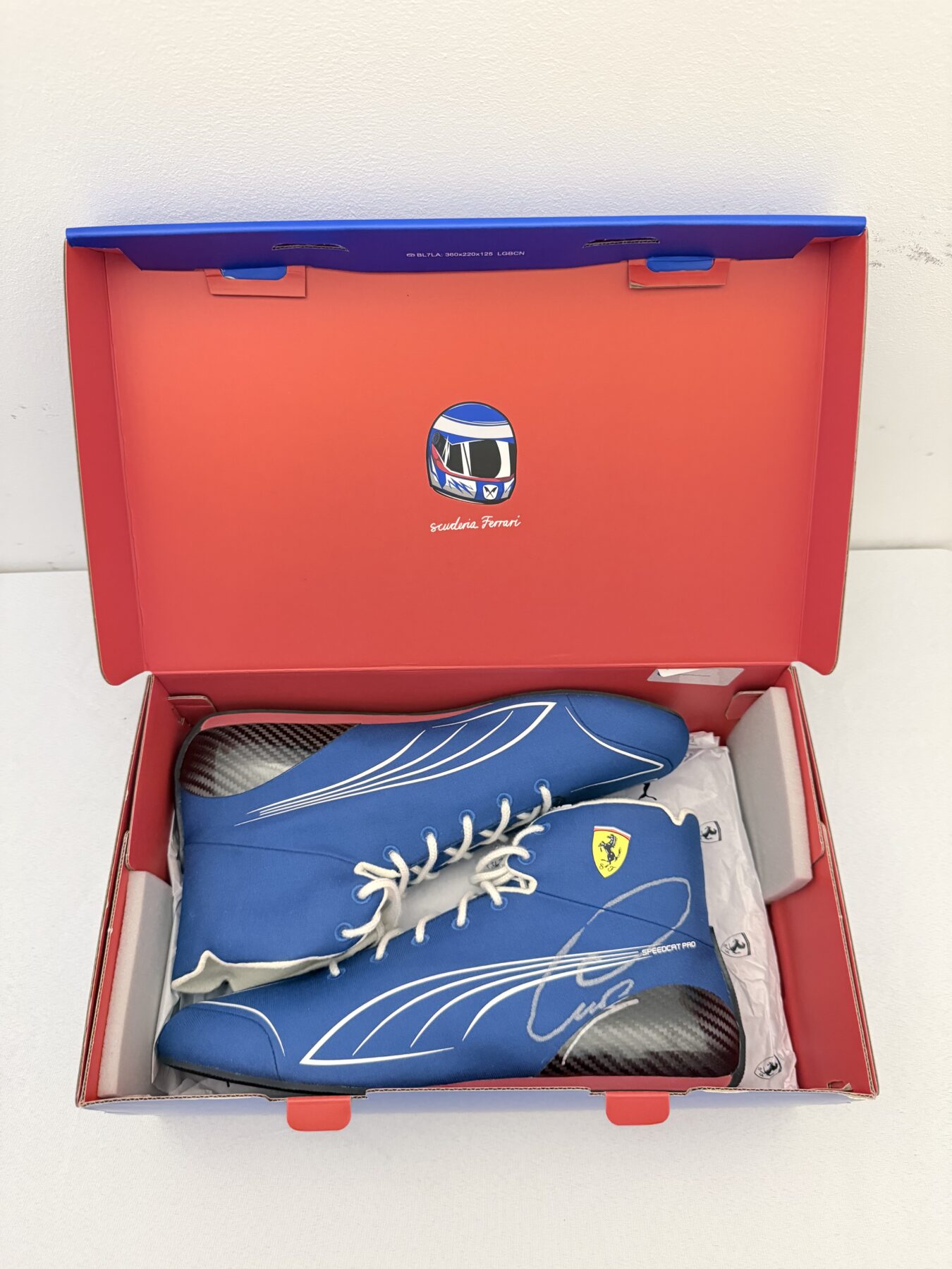 Lewis Hamilton Signed Ferrari Official Boots - Image 28